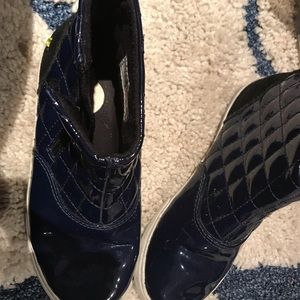 Girls patent leather Umi boots